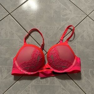 34B vs bombshell bra